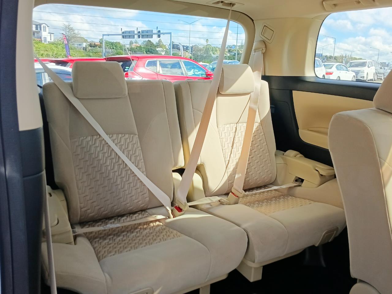 2017 Toyota ALPHARD thumbnail