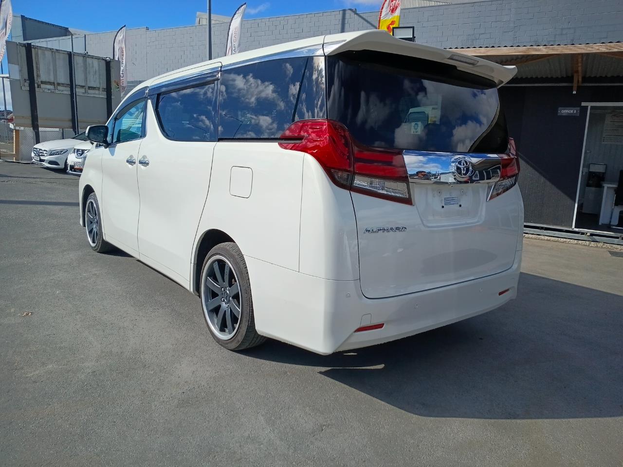 2017 Toyota ALPHARD thumbnail