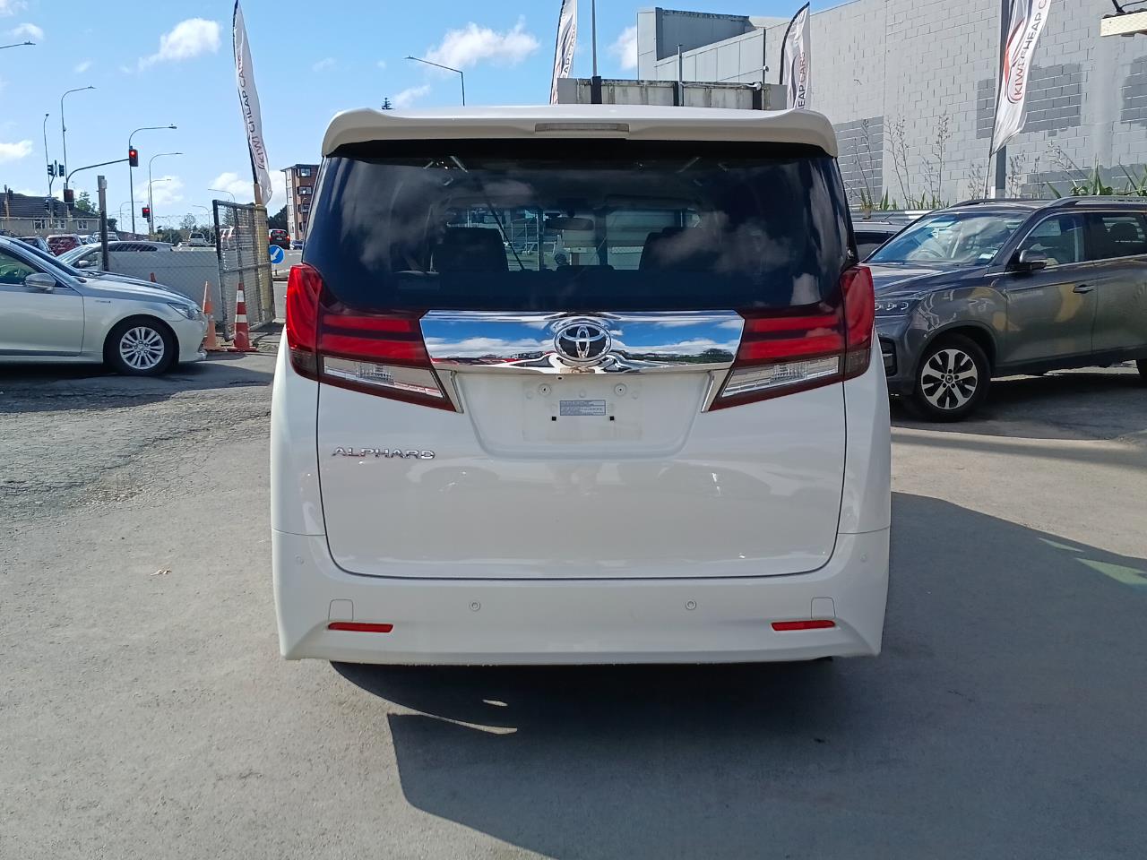 2017 Toyota ALPHARD thumbnail