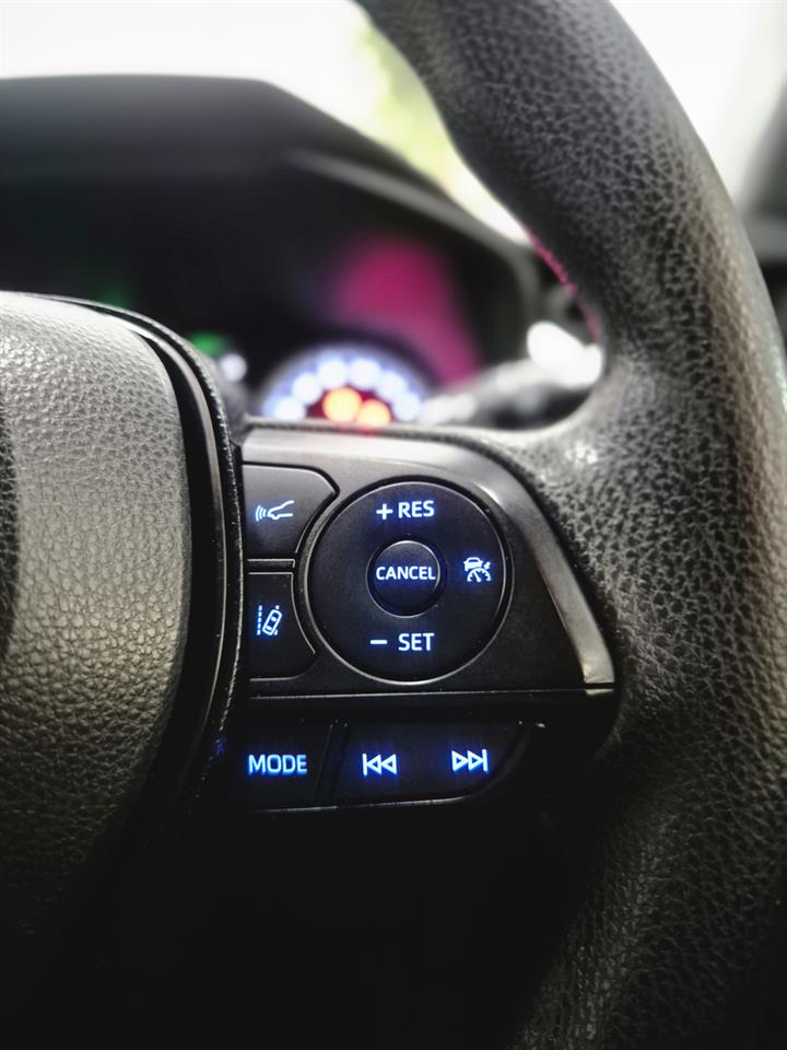 2020 Toyota Rav4 thumbnail