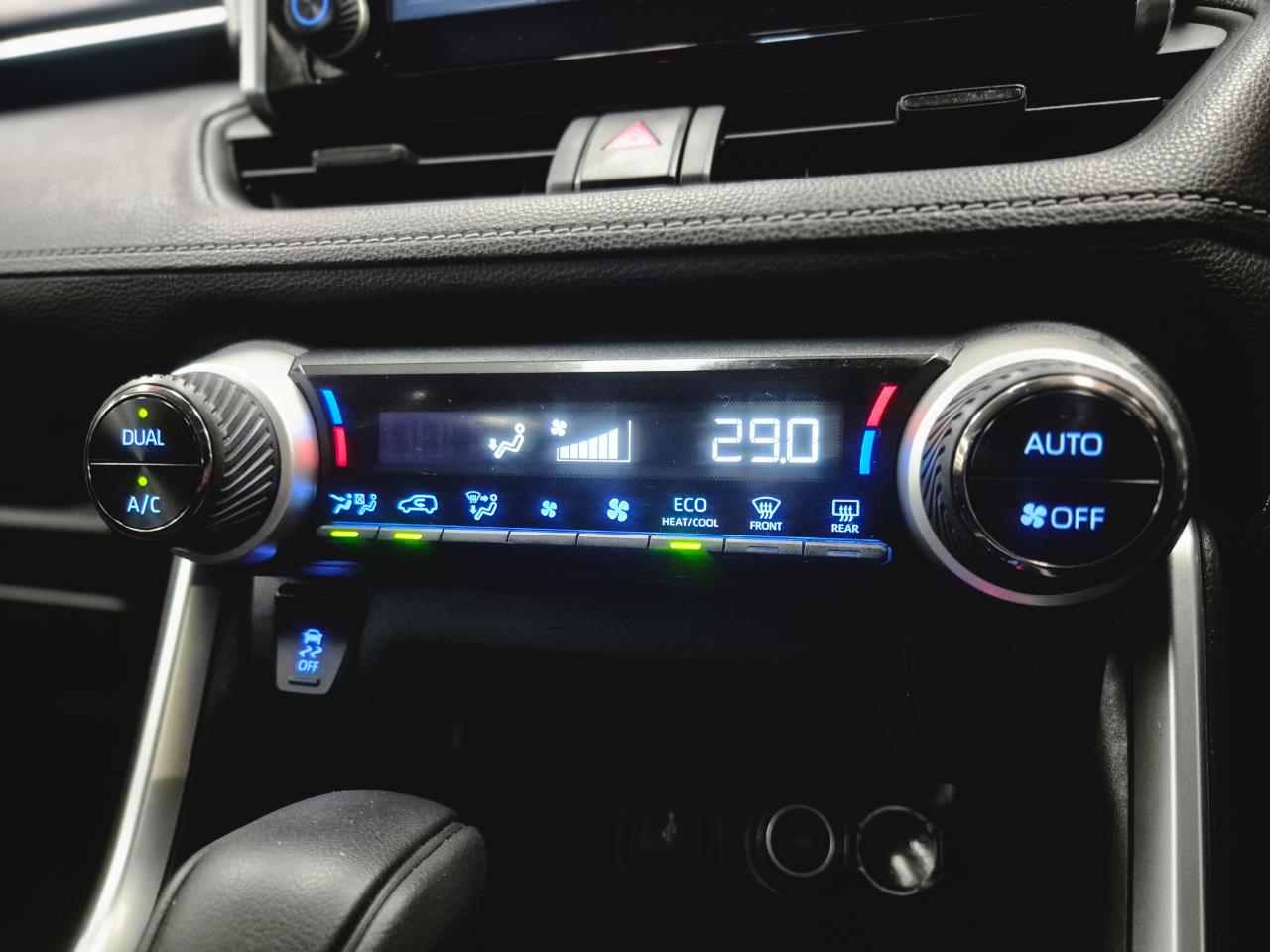2020 Toyota Rav4 thumbnail