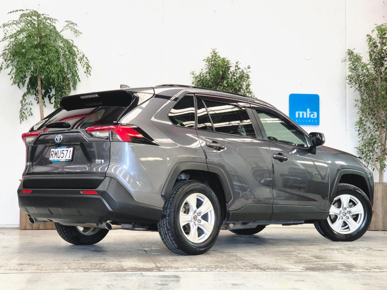 2020 Toyota Rav4 thumbnail