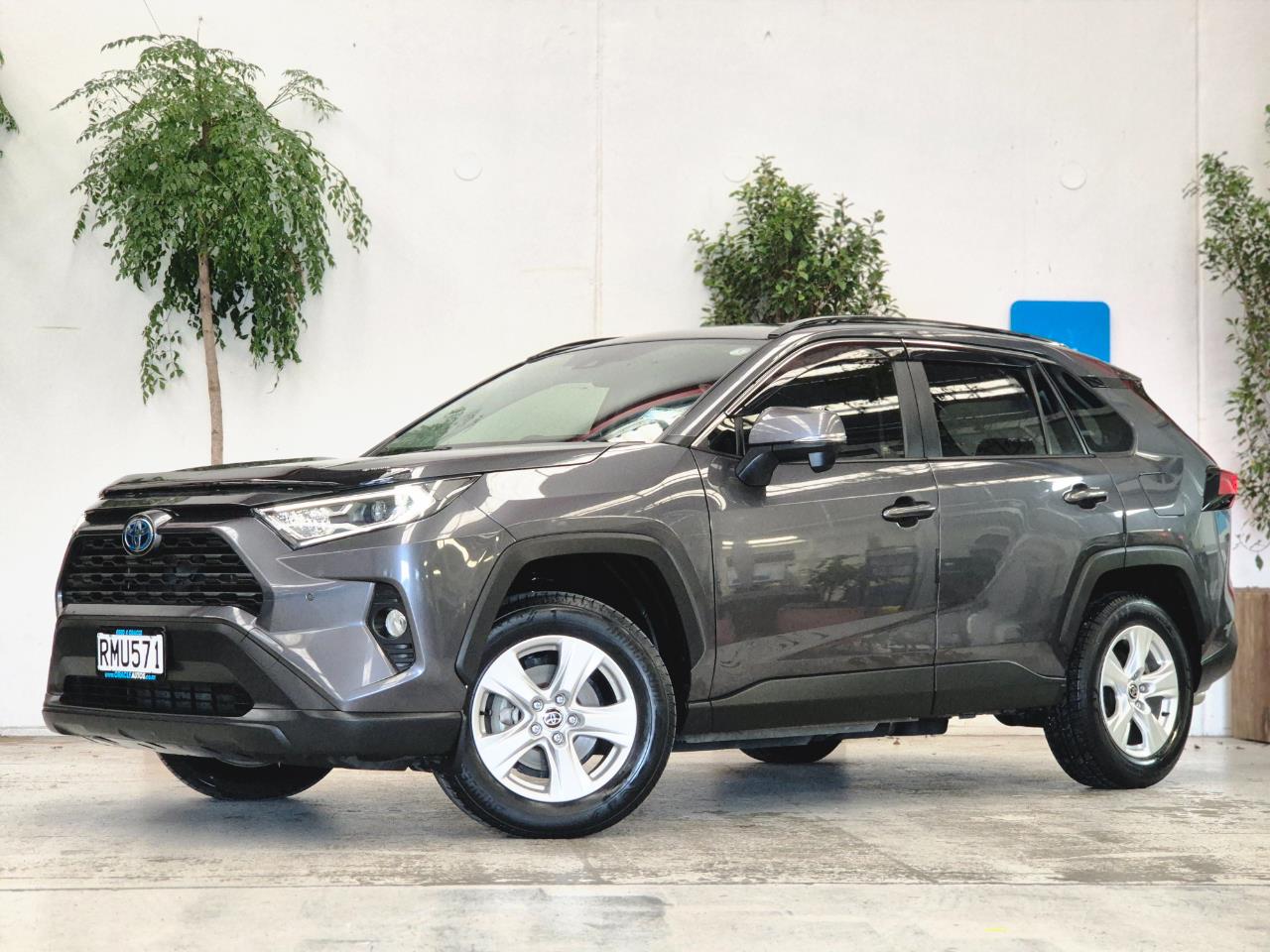 2020 Toyota Rav4 thumbnail
