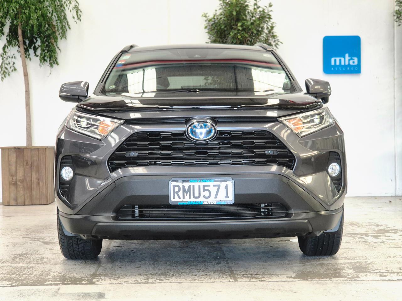 2020 Toyota Rav4 thumbnail
