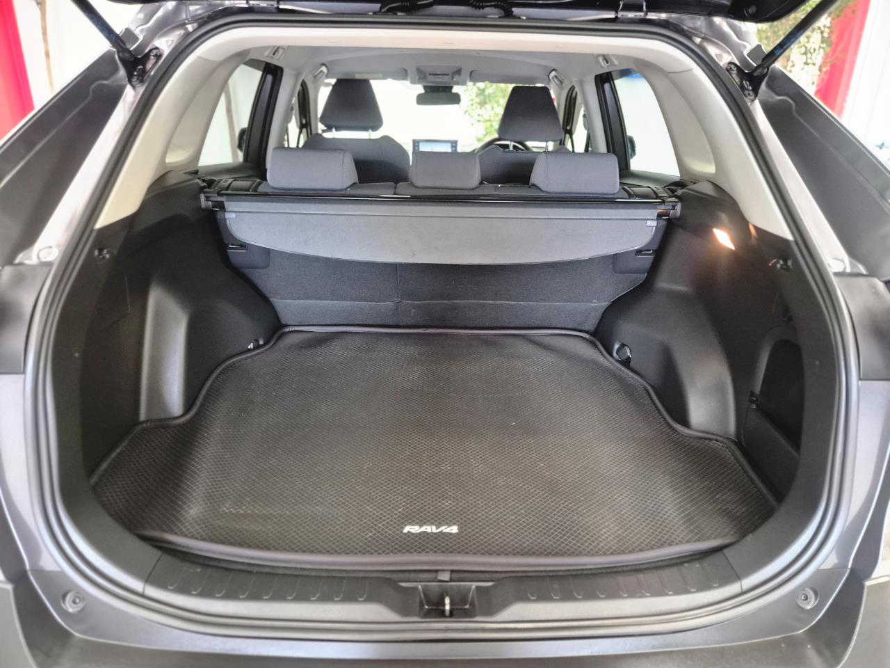 2020 Toyota Rav4 thumbnail