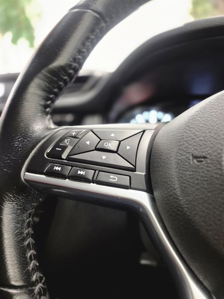 2017 Nissan X-Trail thumbnail