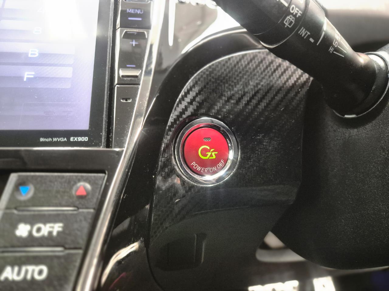 2014 Toyota Prius thumbnail