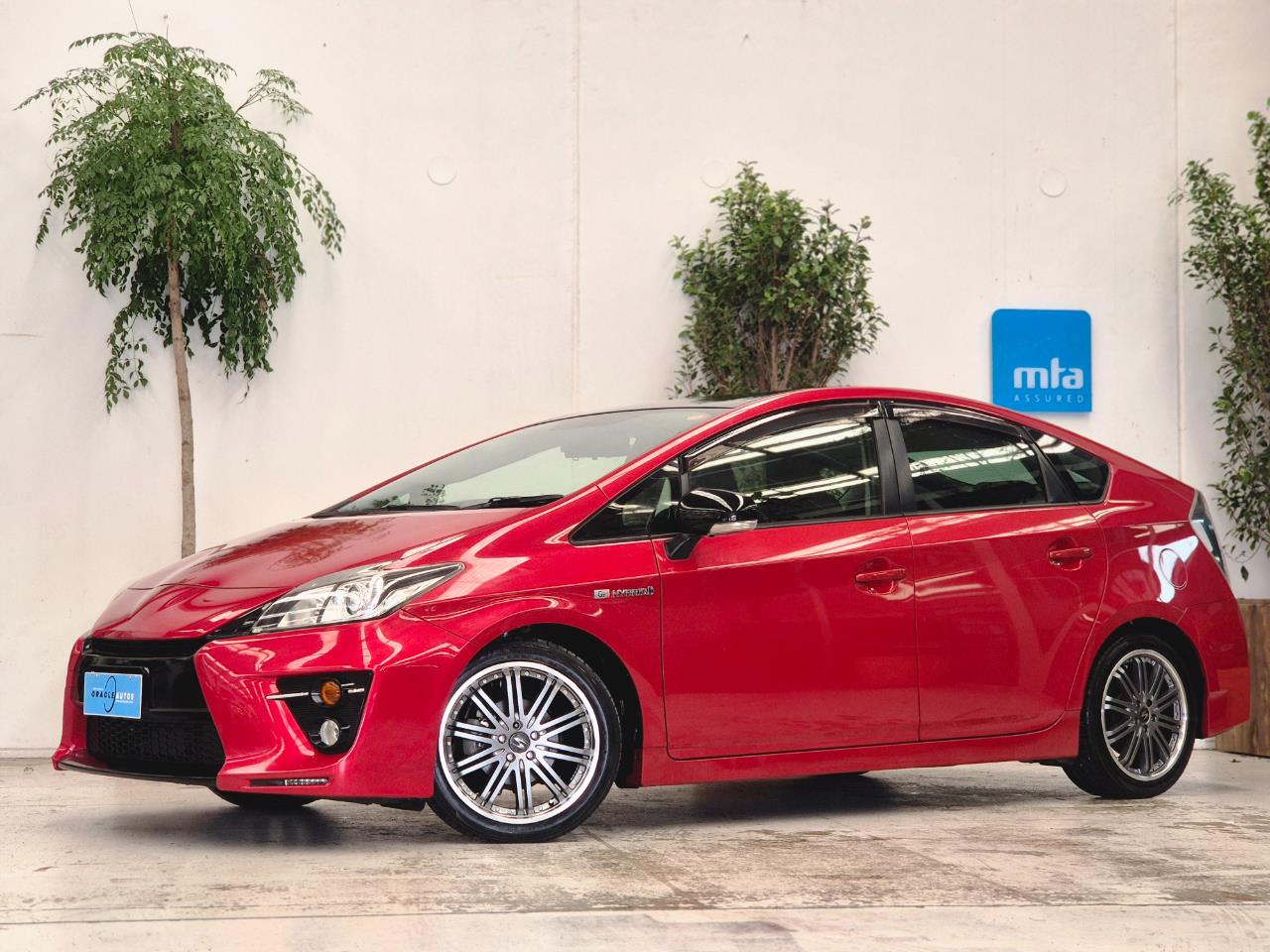 2014 Toyota Prius thumbnail
