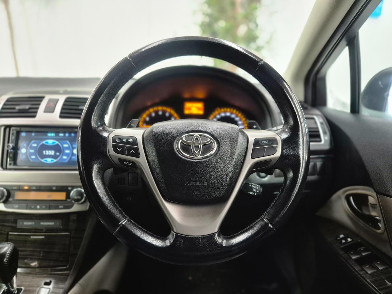 2013 Toyota Avensis thumbnail