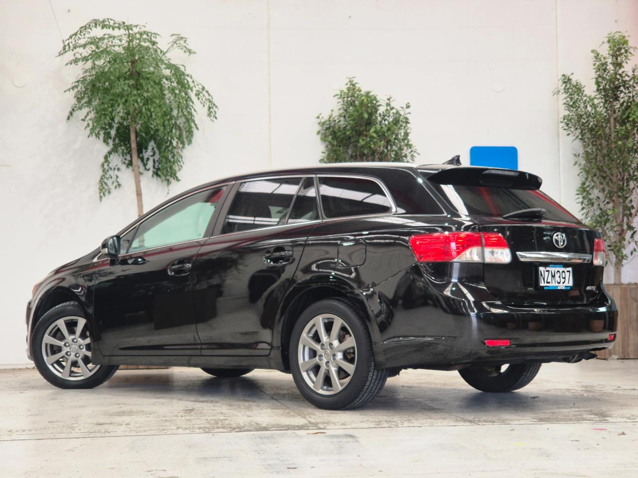 2013 Toyota Avensis thumbnail