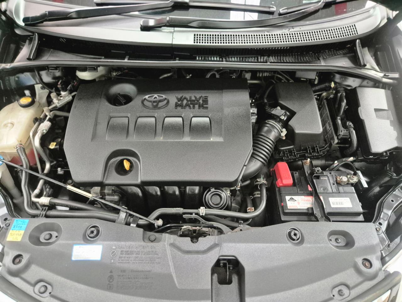 2013 Toyota Avensis thumbnail