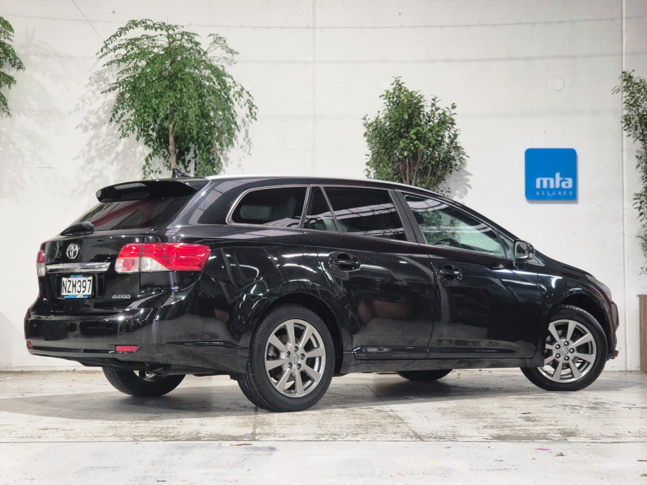 2013 Toyota Avensis thumbnail