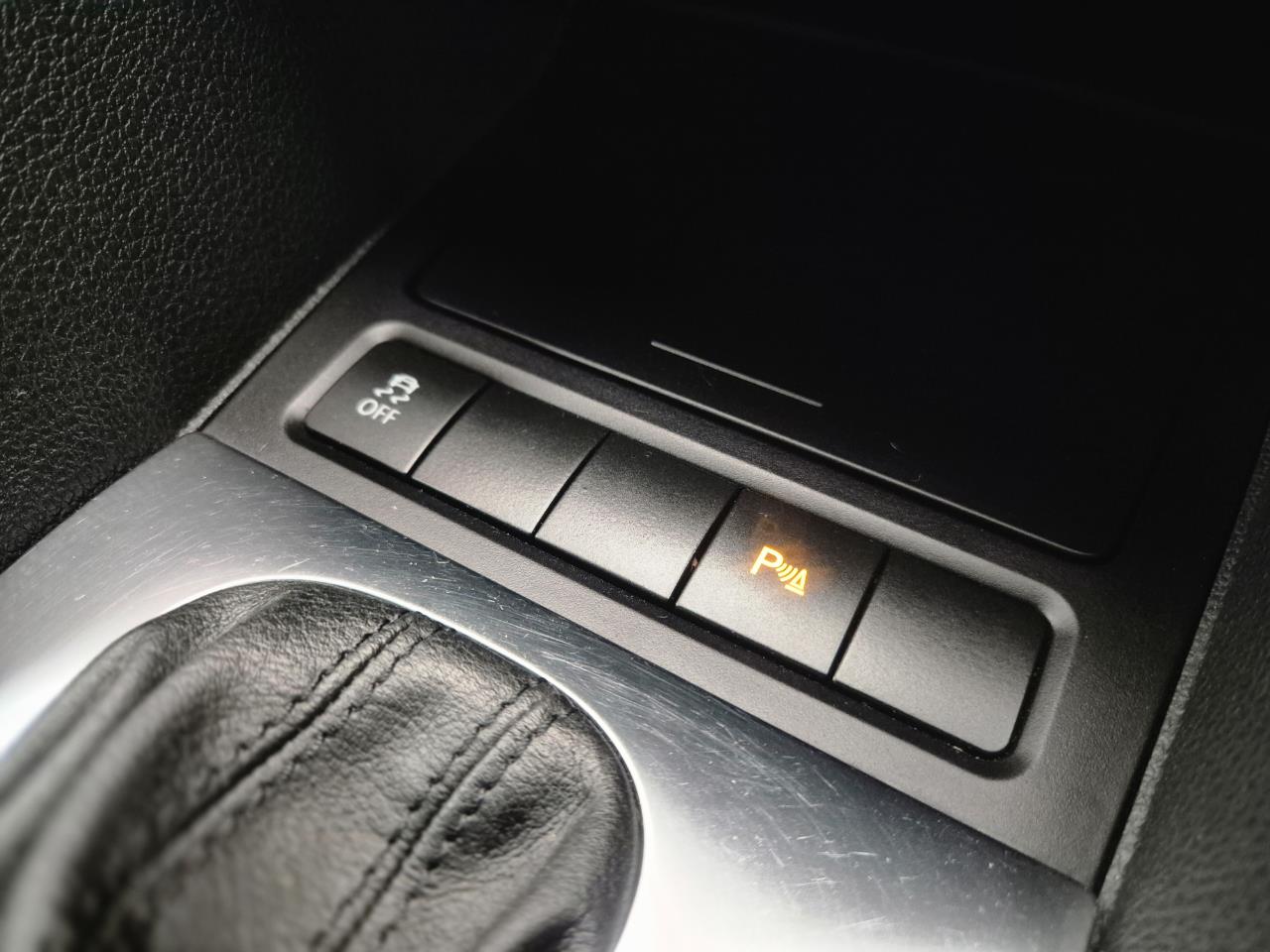 2012 Volkswagen Golf thumbnail