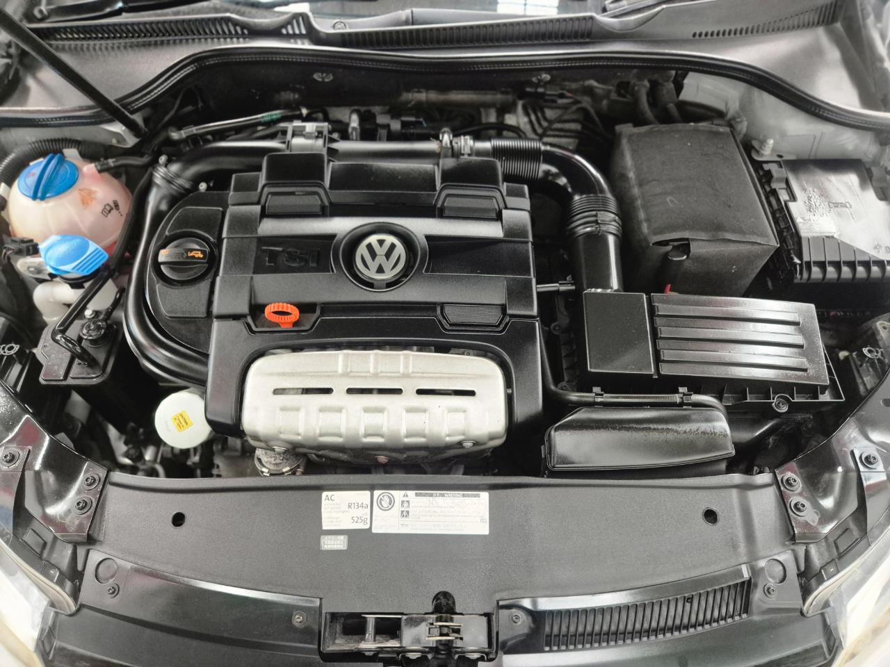 2012 Volkswagen Golf thumbnail
