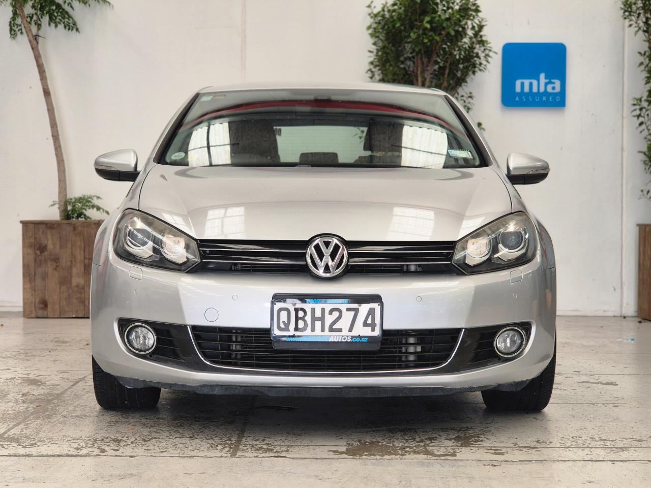 2012 Volkswagen Golf thumbnail