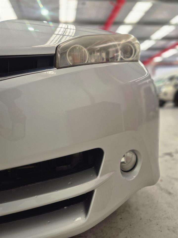 2009 Toyota Wish thumbnail