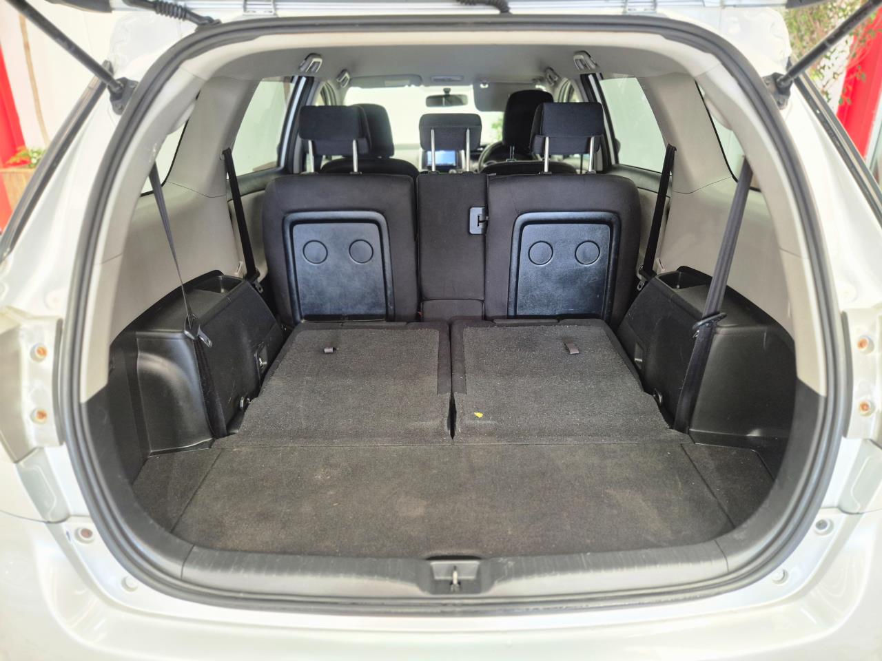2009 Toyota Wish thumbnail