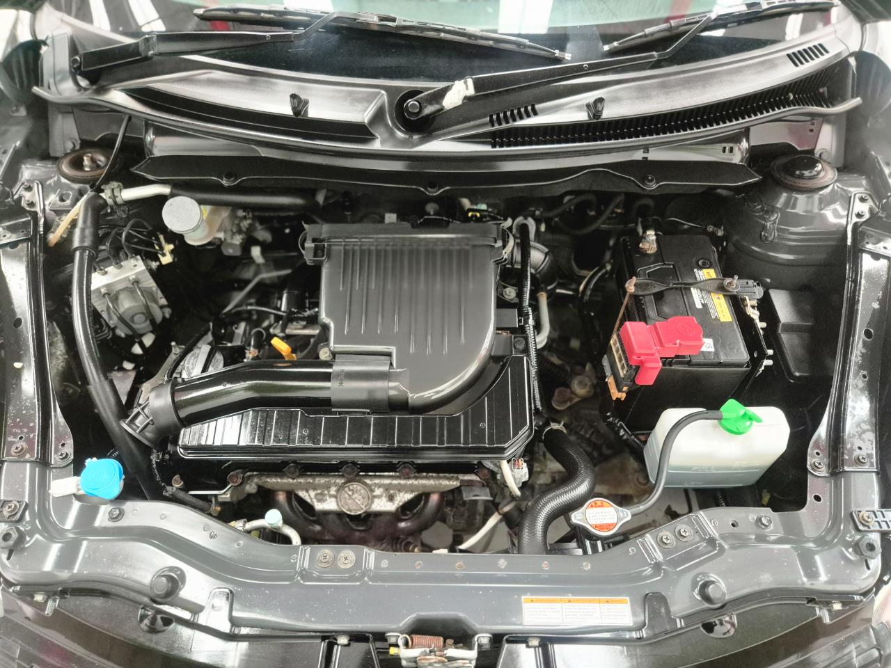 2014 Suzuki Swift thumbnail