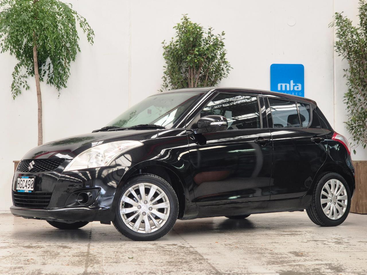 2014 Suzuki Swift thumbnail