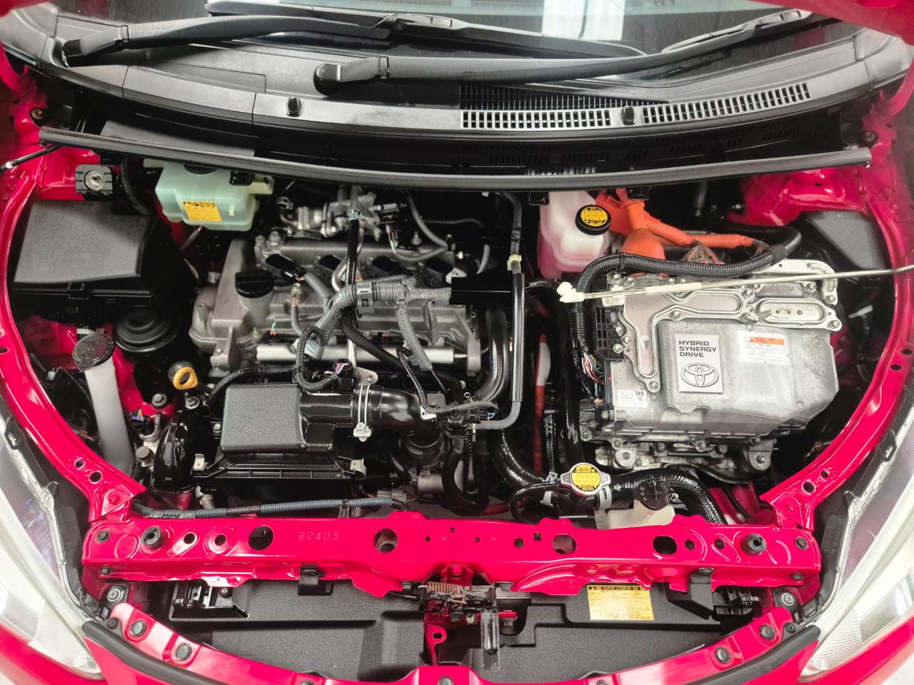 2015 Toyota Aqua thumbnail