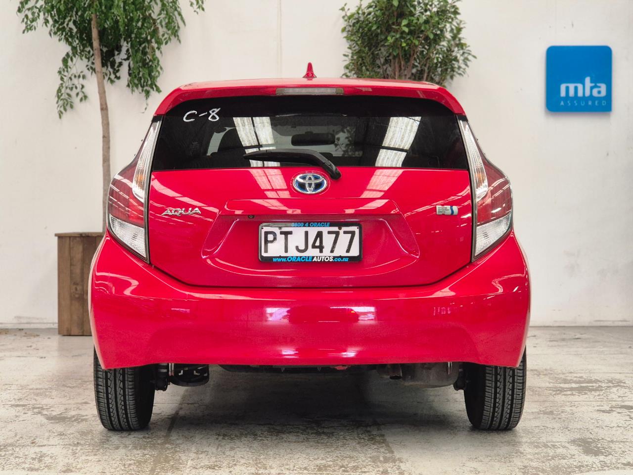 2015 Toyota Aqua thumbnail