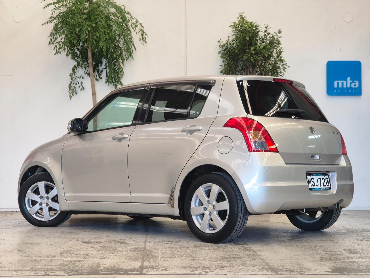 2008 Suzuki Swift thumbnail
