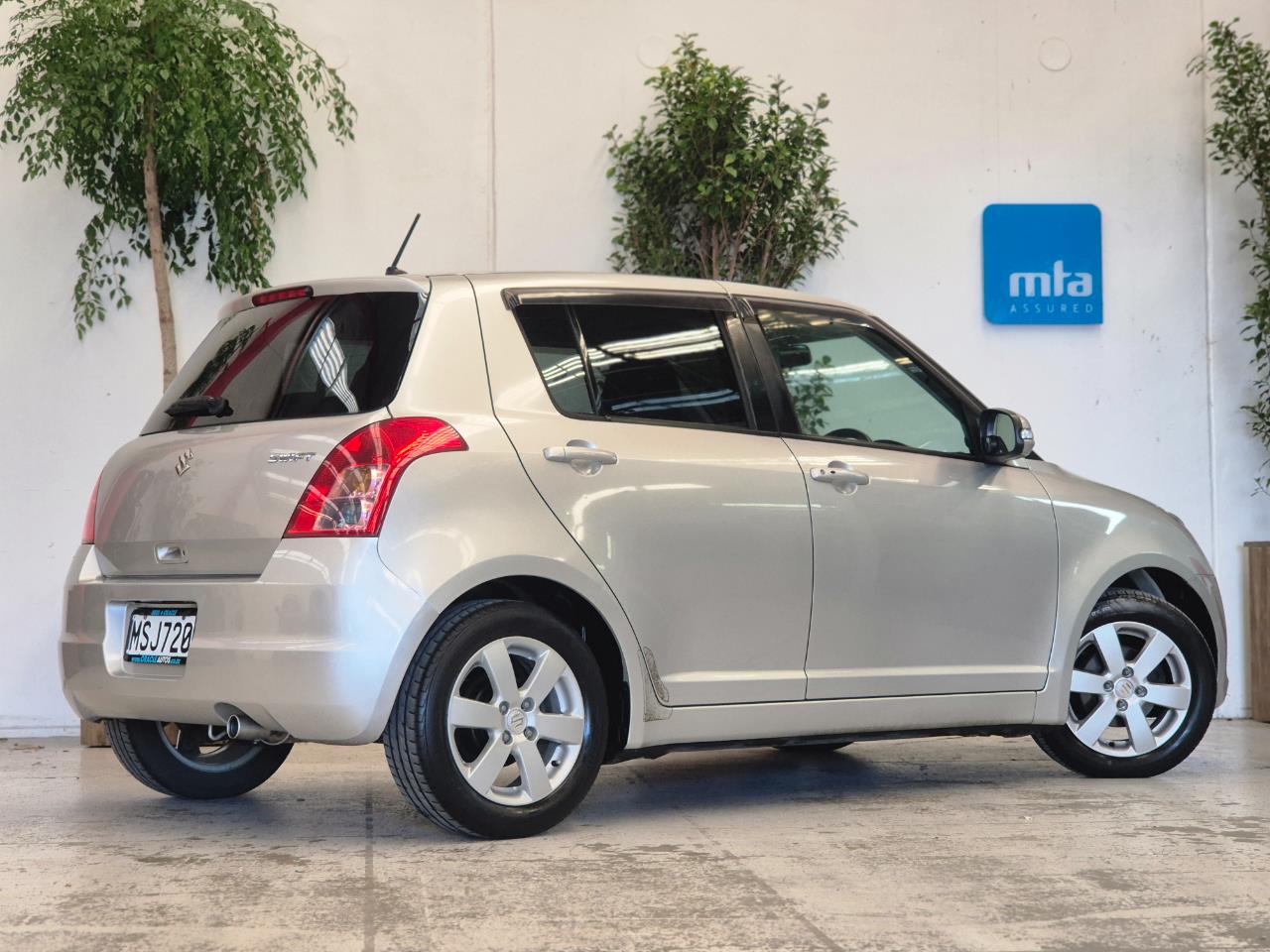 2008 Suzuki Swift thumbnail