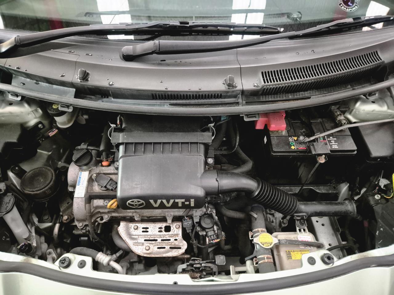 2006 Toyota Vitz thumbnail