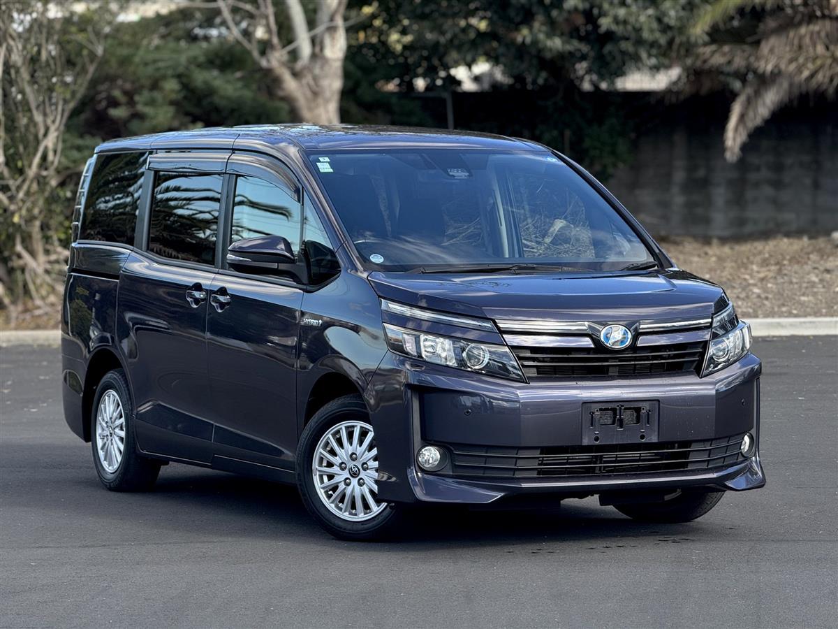 2016 Toyota Voxy