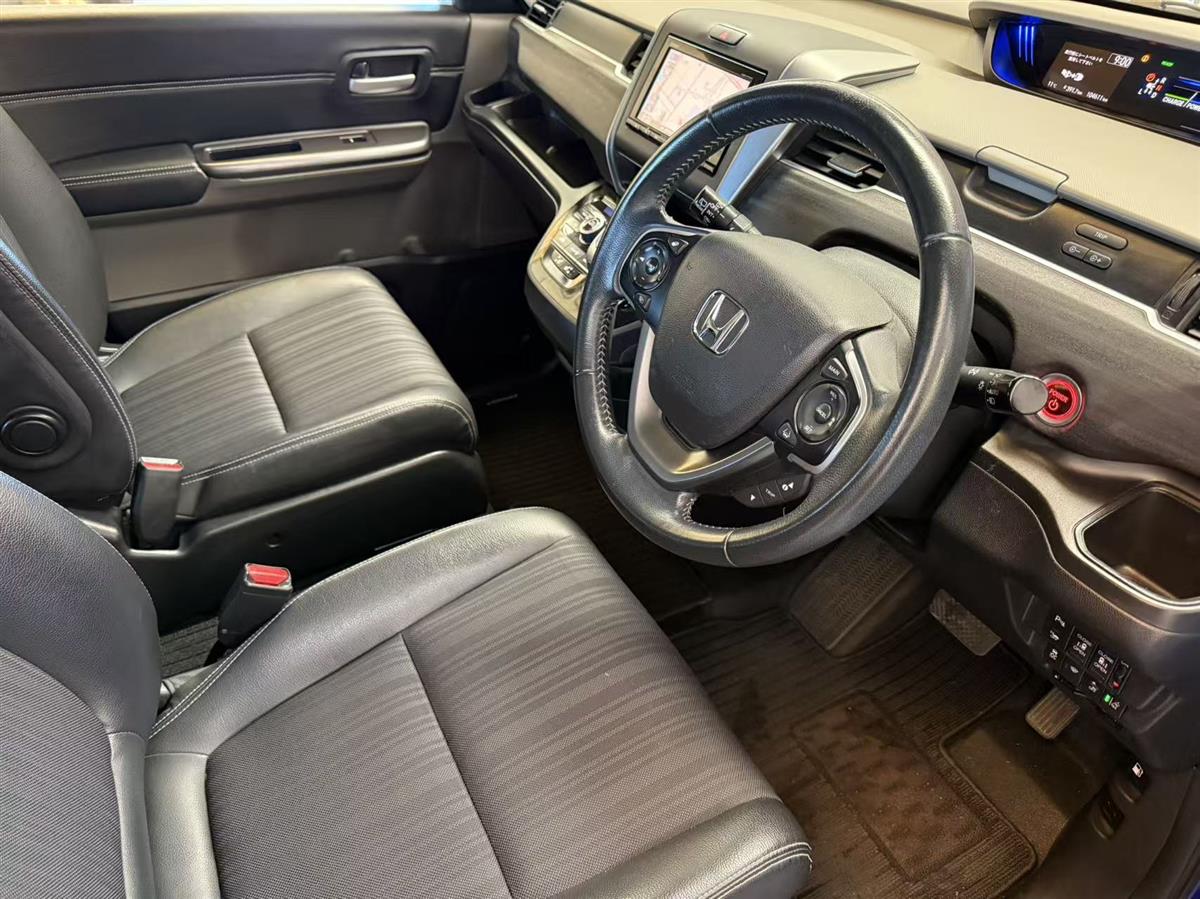 2017 Honda Freed thumbnail