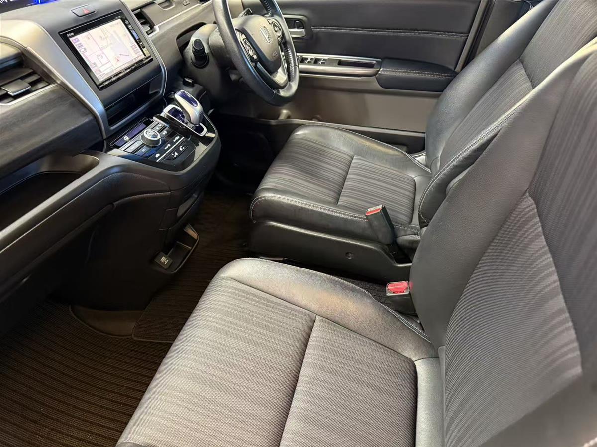 2017 Honda Freed thumbnail