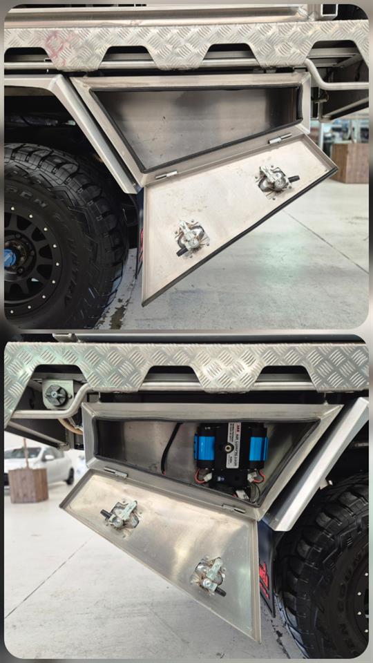 2017 Toyota Landcruiser thumbnail