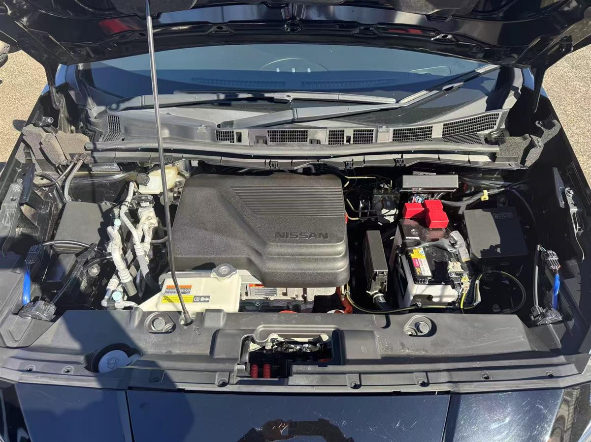 2018 Nissan Leaf thumbnail