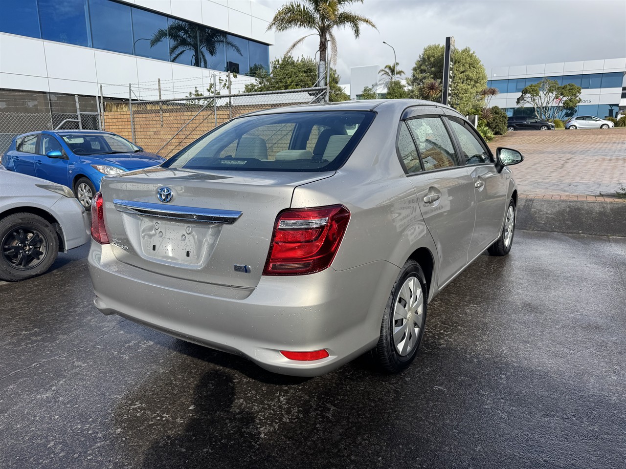 2015 Toyota Corolla thumbnail