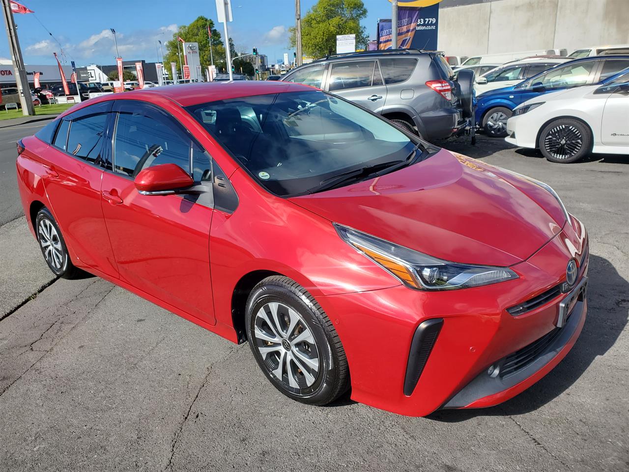 2020 Toyota Prius thumbnail