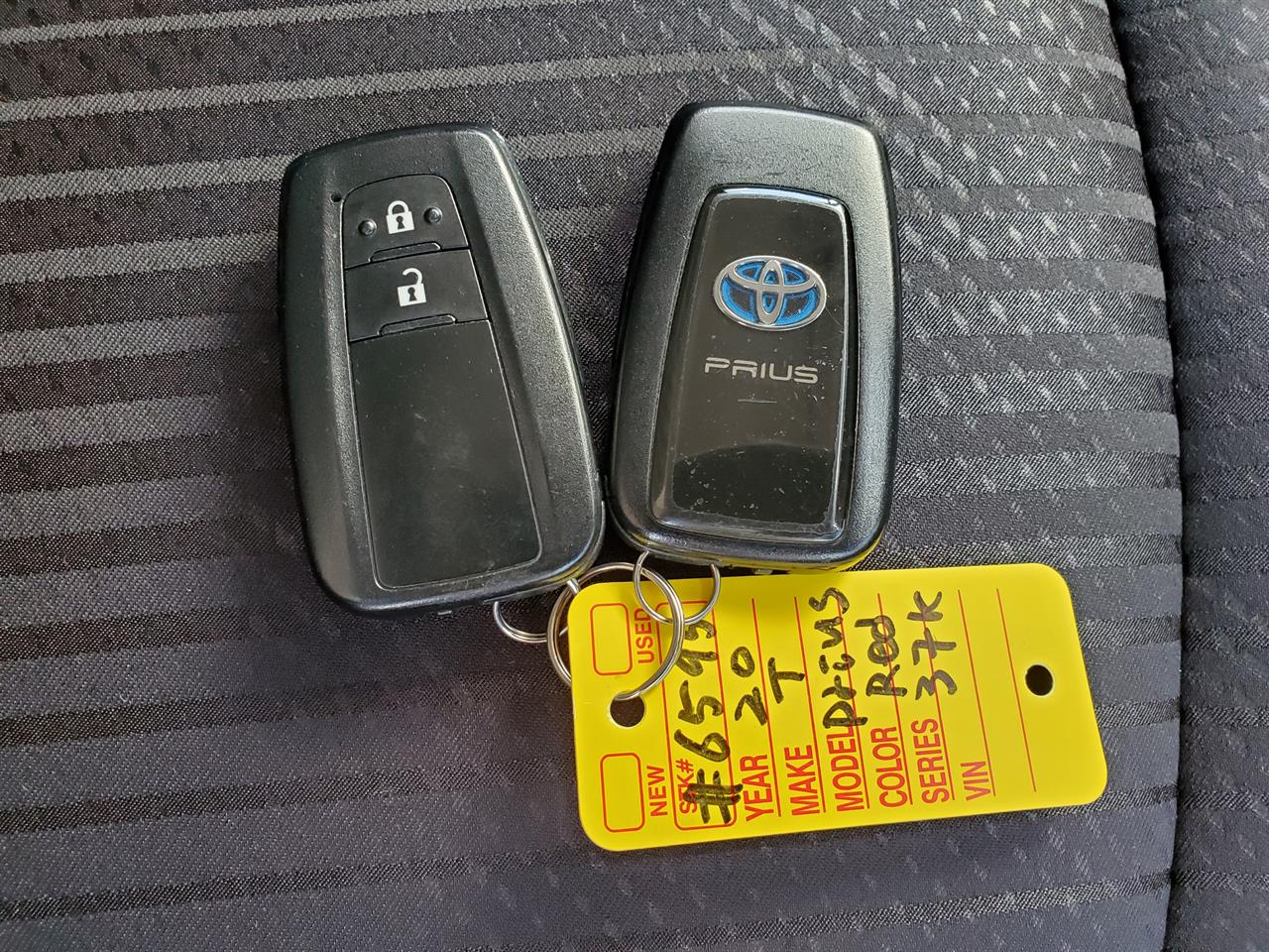 2020 Toyota Prius thumbnail
