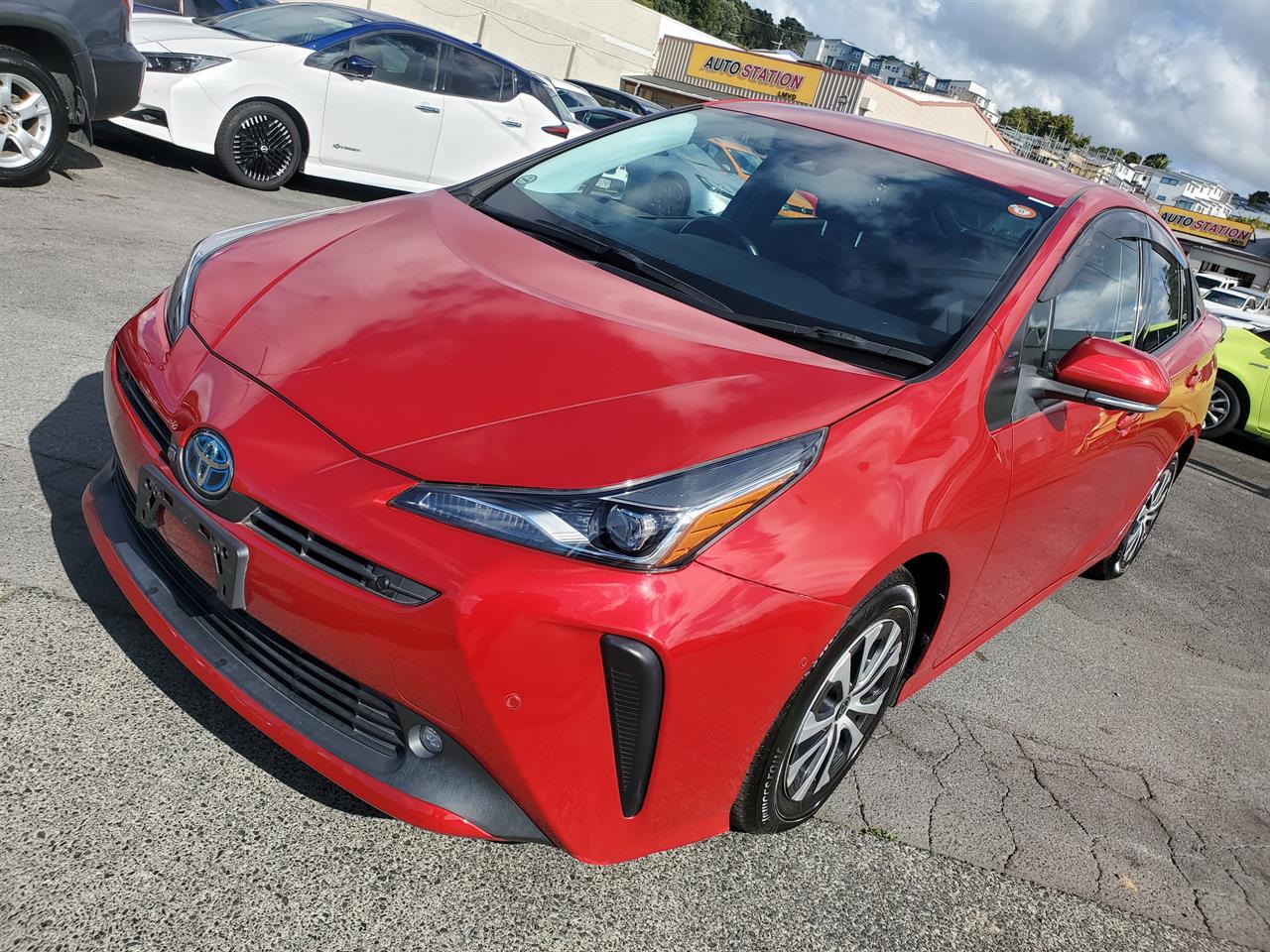 2020 Toyota Prius thumbnail