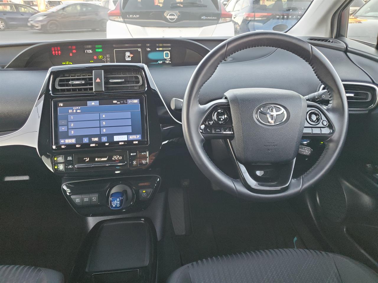 2020 Toyota Prius thumbnail