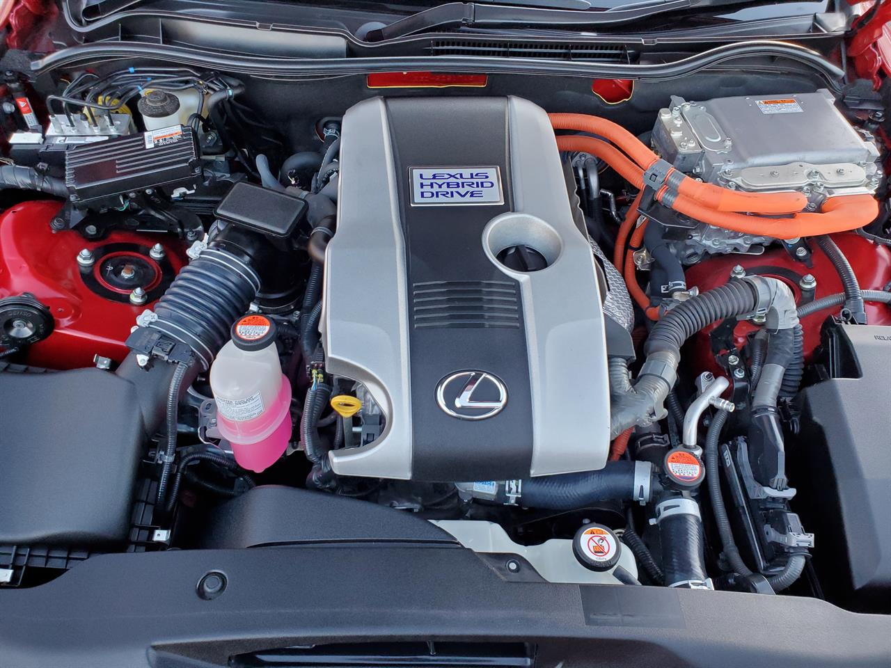 2016 Lexus IS300h thumbnail