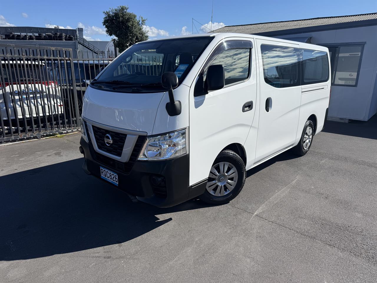 2020 Nissan NV350 thumbnail
