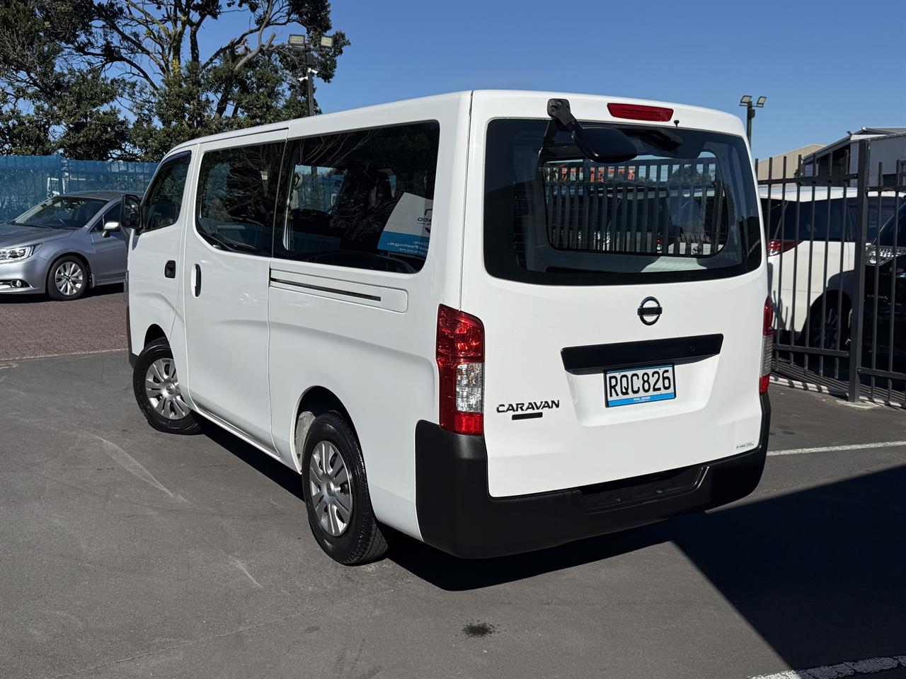 2020 Nissan NV350 thumbnail