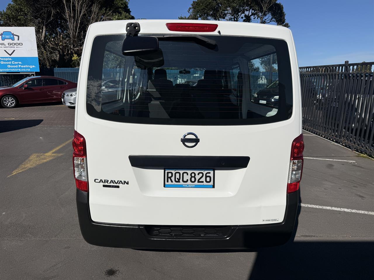 2020 Nissan NV350 thumbnail