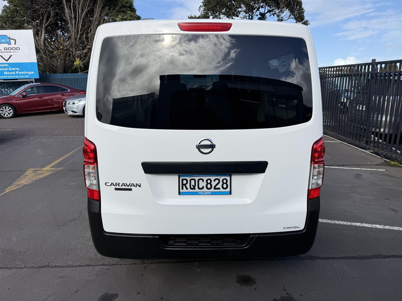 2020 Nissan NV350 thumbnail