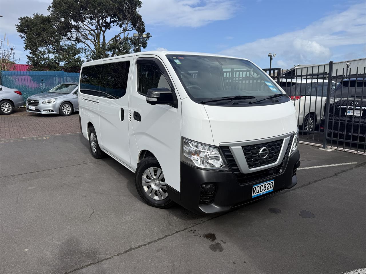 2020 Nissan NV350 thumbnail