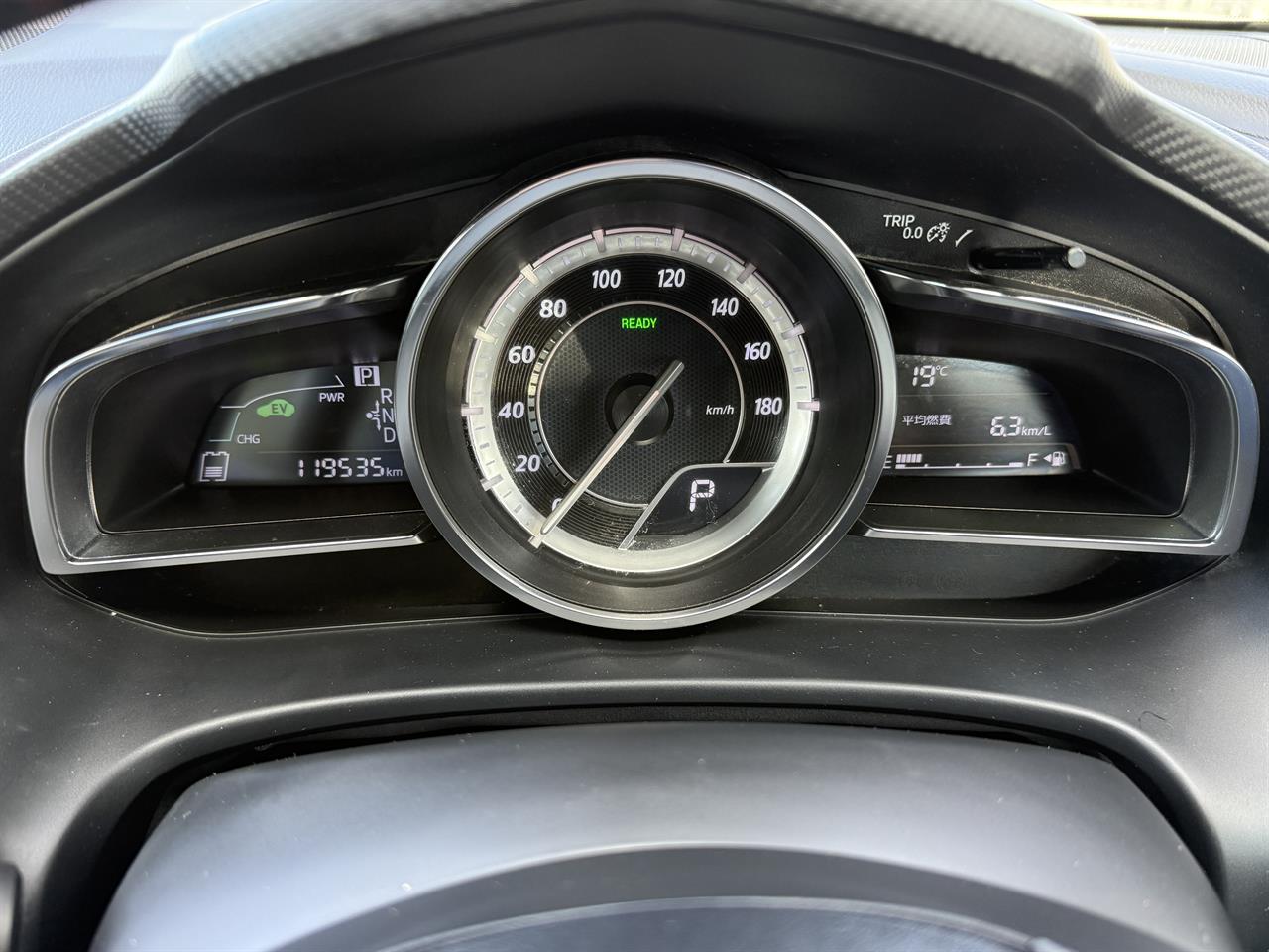 2013 Mazda Axela thumbnail