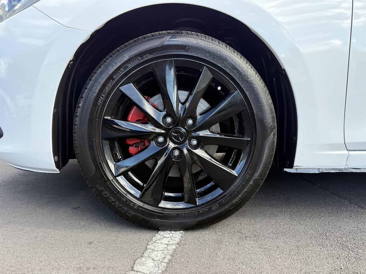 2013 Mazda Axela thumbnail