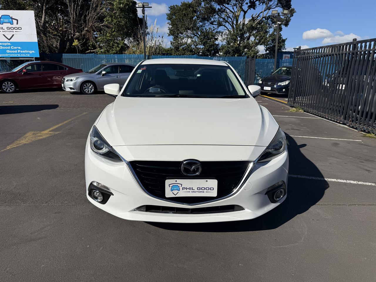 2013 Mazda Axela thumbnail