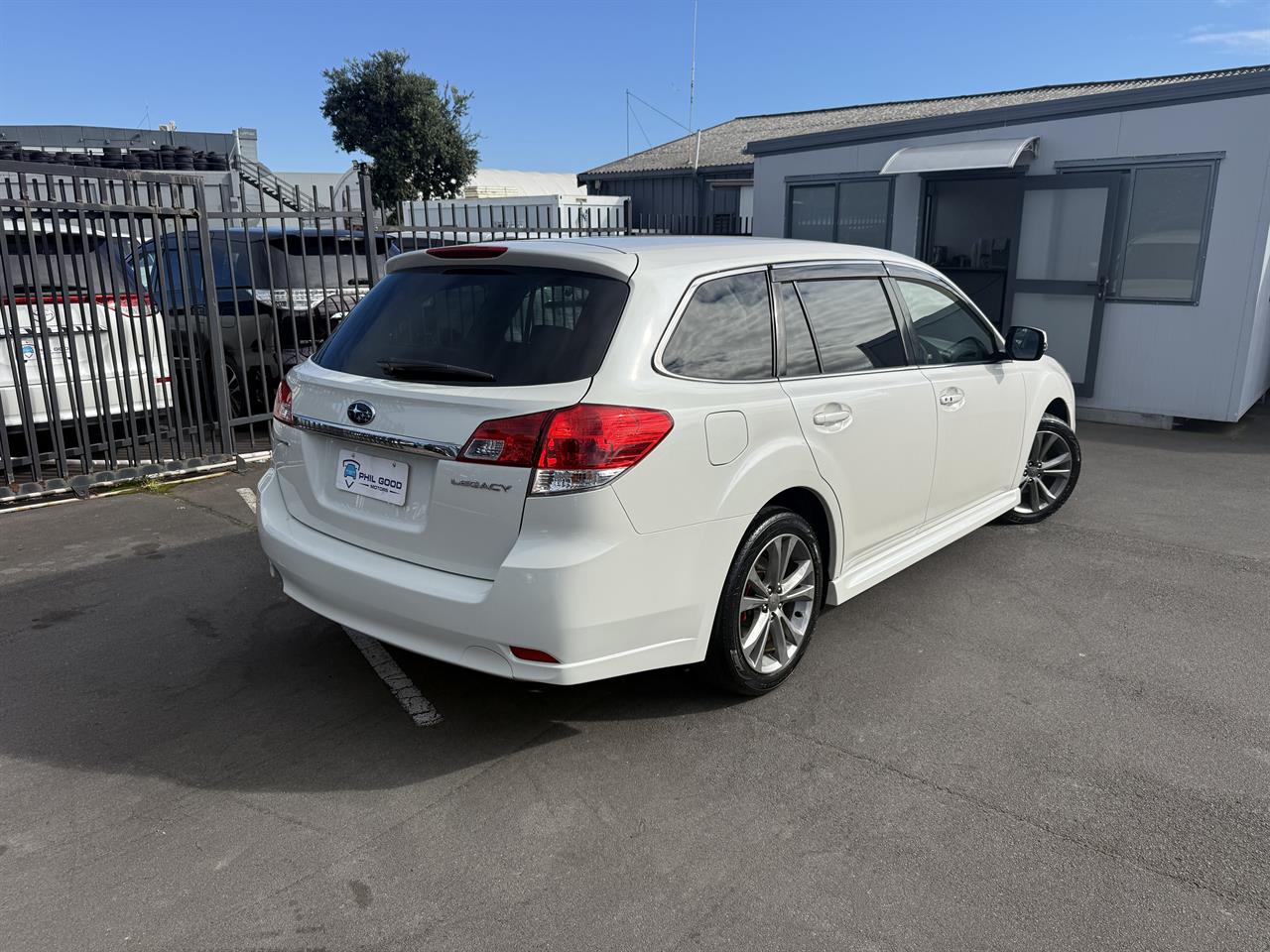 2014 Subaru Legacy thumbnail