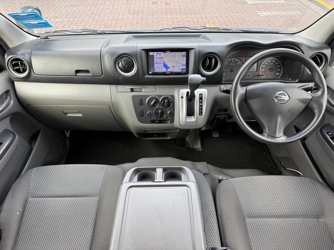 2017 Nissan NV350 thumbnail
