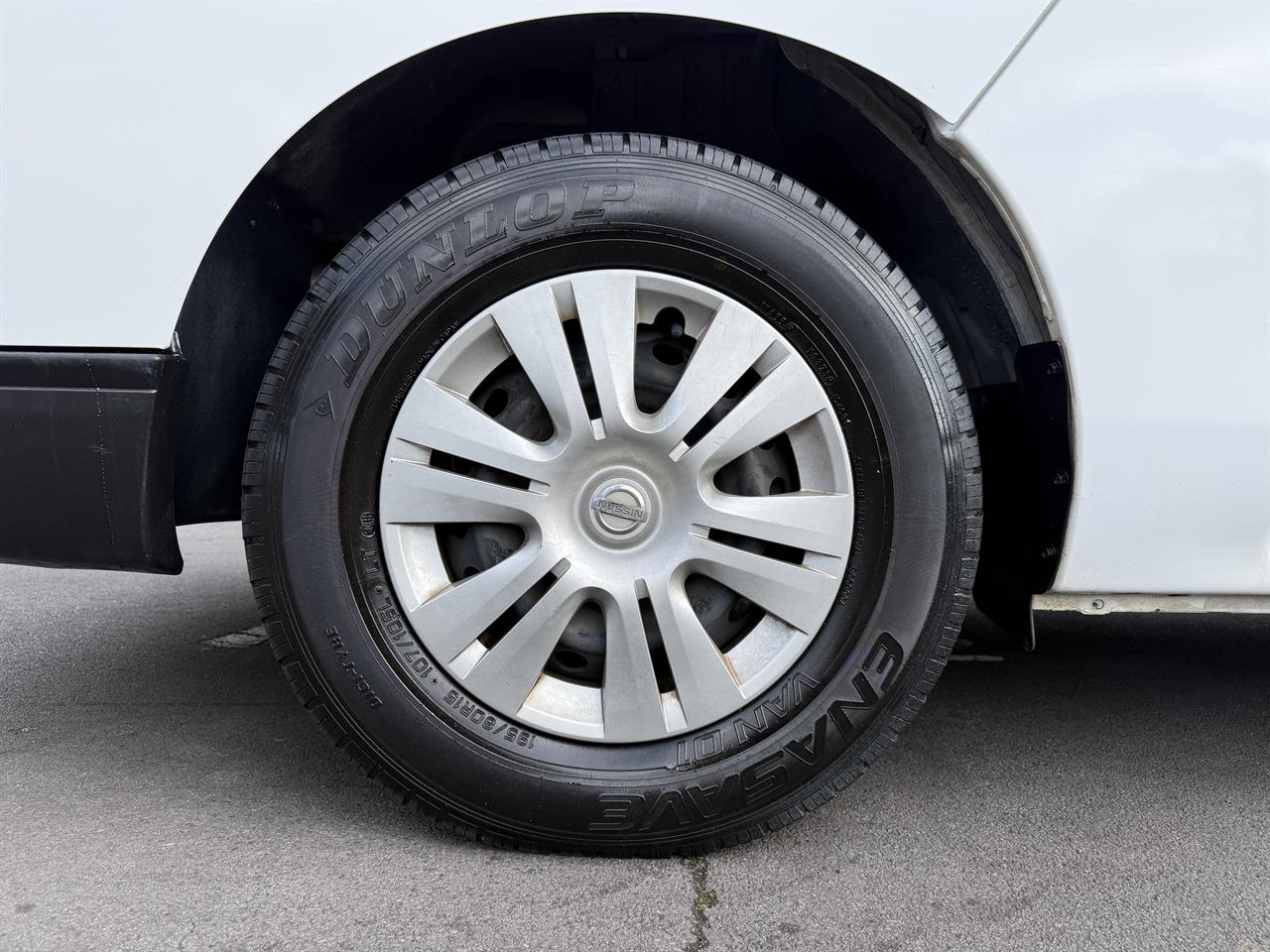2017 Nissan NV350 thumbnail
